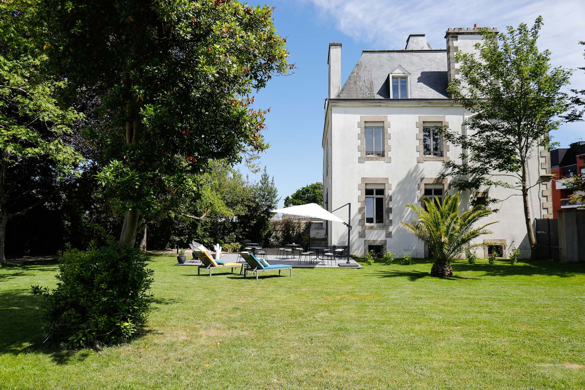 Jardin clos arboré au cœur d'Auray